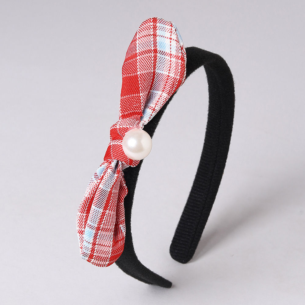 

features the actual product may differ slightly in color from