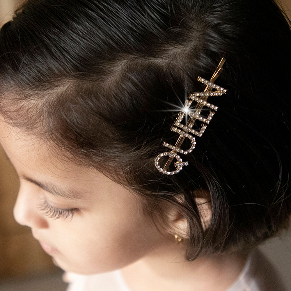 

dress your little girl in this lovely accessories and make