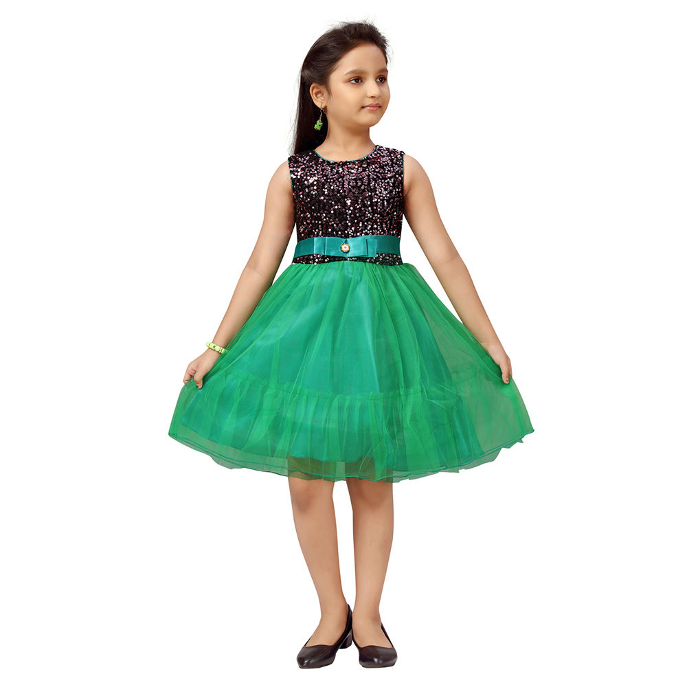 

features material polyester the actual product may differ slightly in