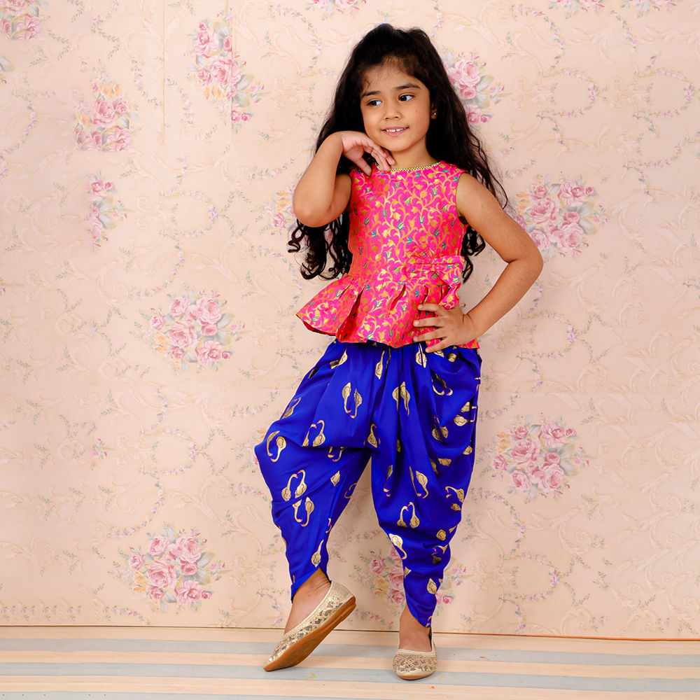 

features material polyester the actual product may differ slightly in