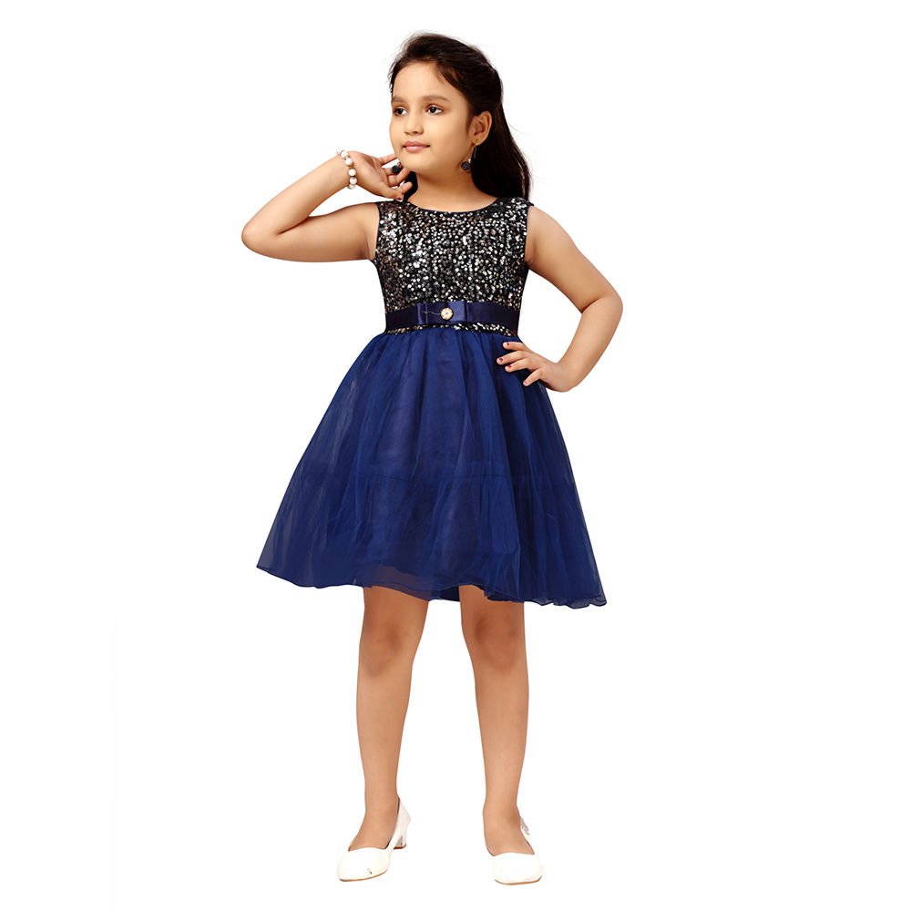 

features material polyester the actual product may differ slightly in