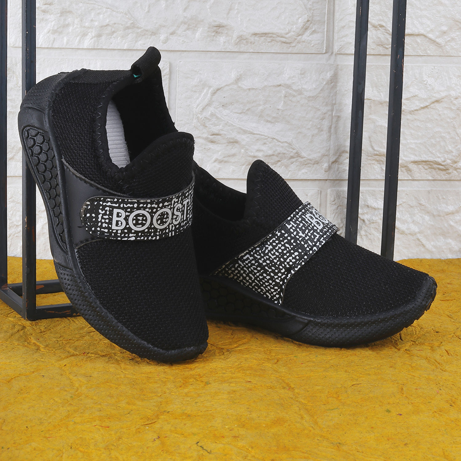 

features outer material mesh sole material tpr the actual product