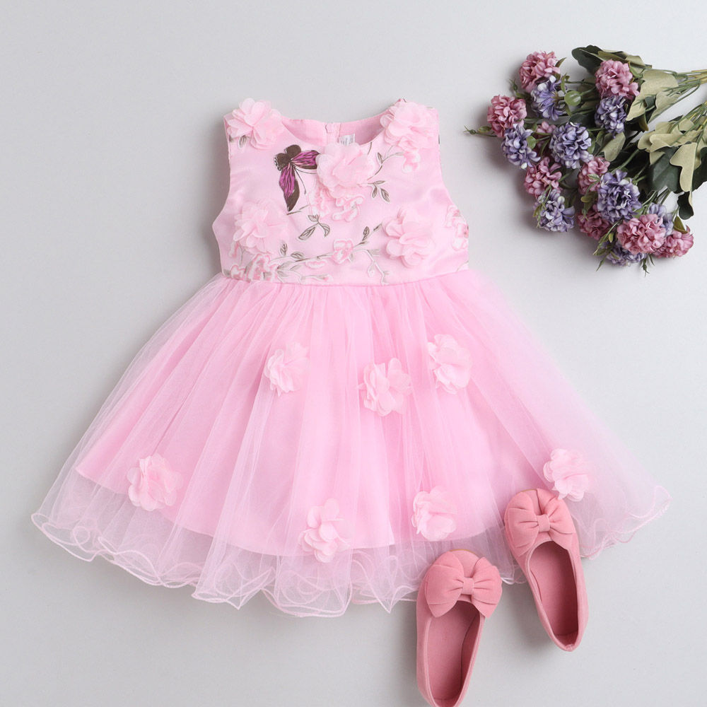 

features material 65 polyester and 35 viscose the actual product