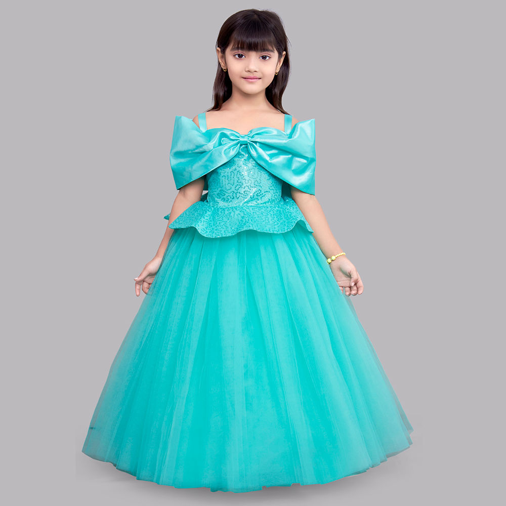 

features material 65 polyester and 35 viscose the actual product