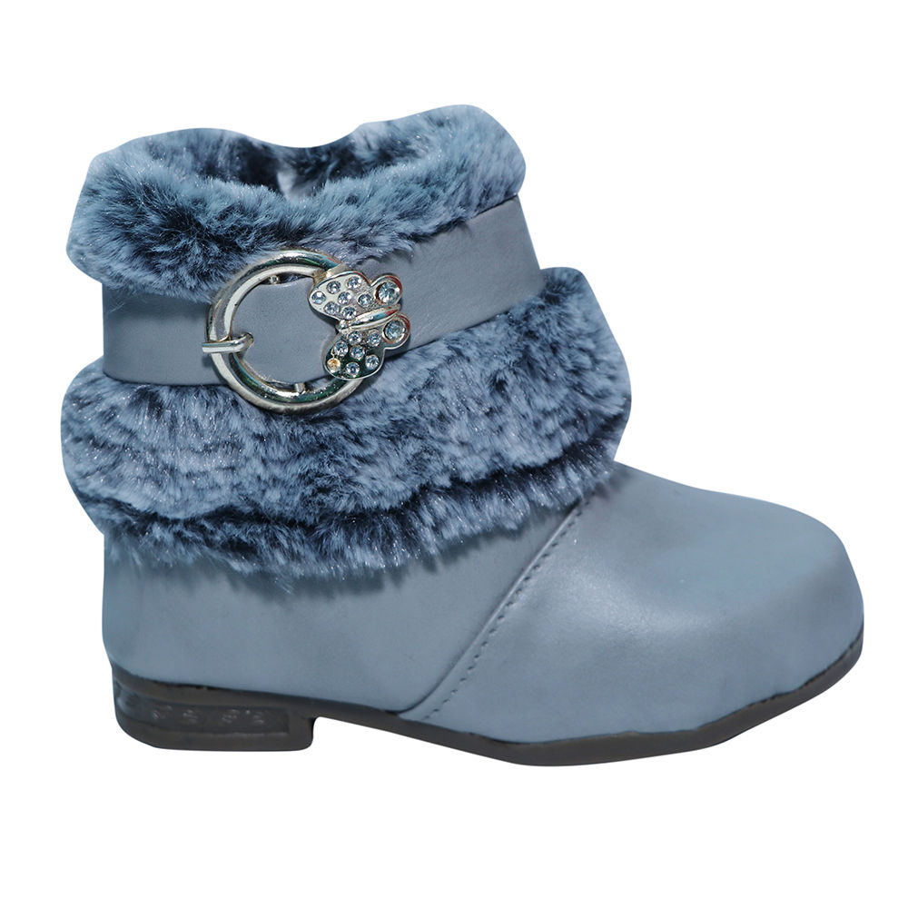 

features upper material faux leather with fur sole material tpr