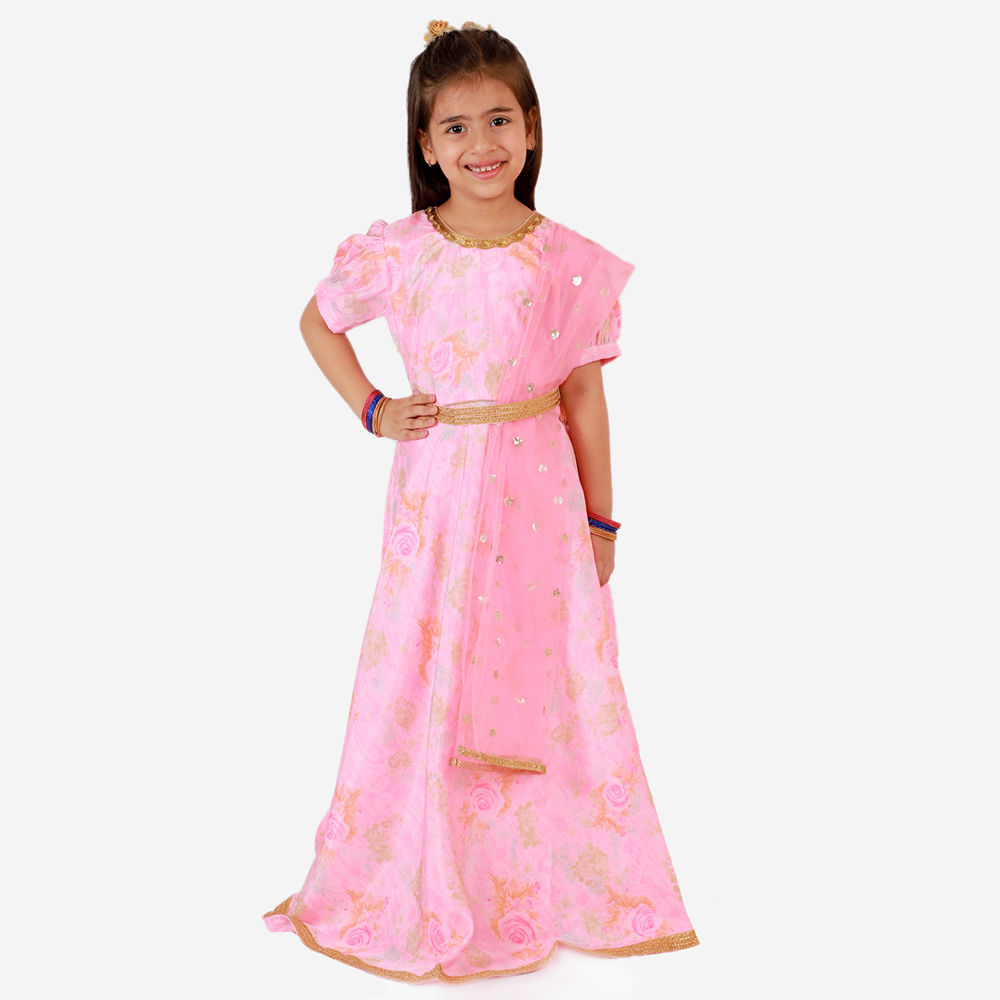 

features material silk blend the actual product may differ slightly