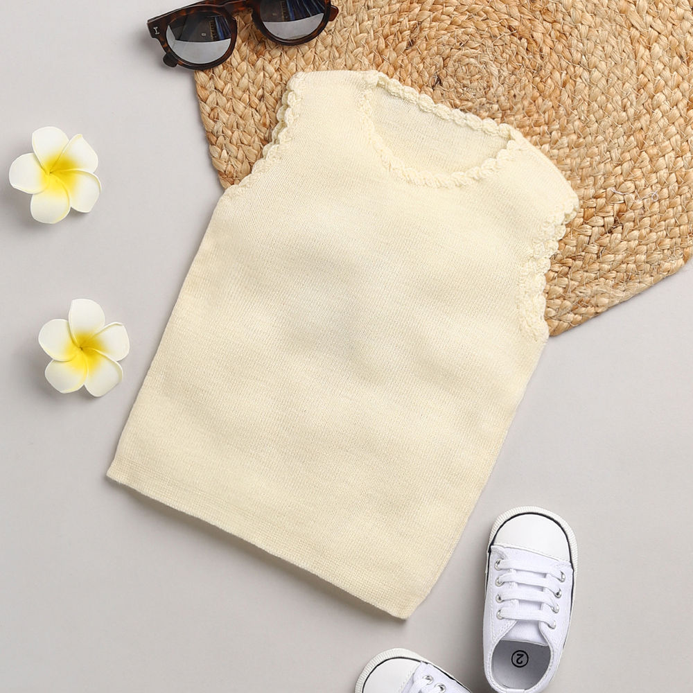 

features material 100 acrylic yarn the actual product may differ