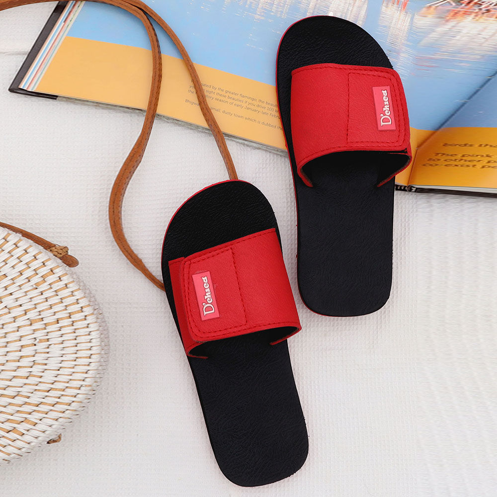 

features upper material synthetic sole material synthetic the actual product