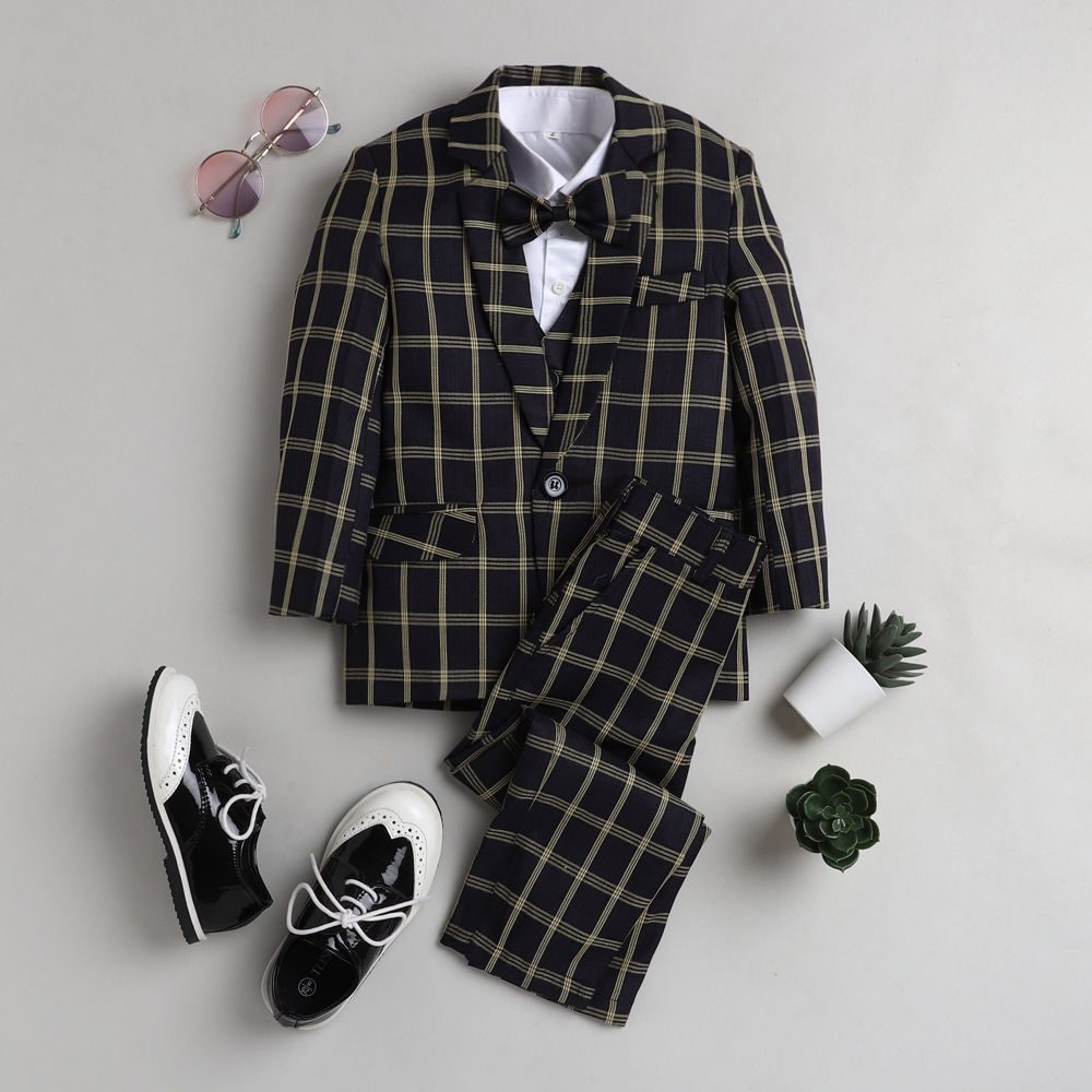 

features material polyester blend the actual product may differ slightly