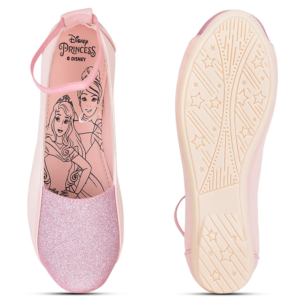 

features upper material synthetic sole material tpr the actual product