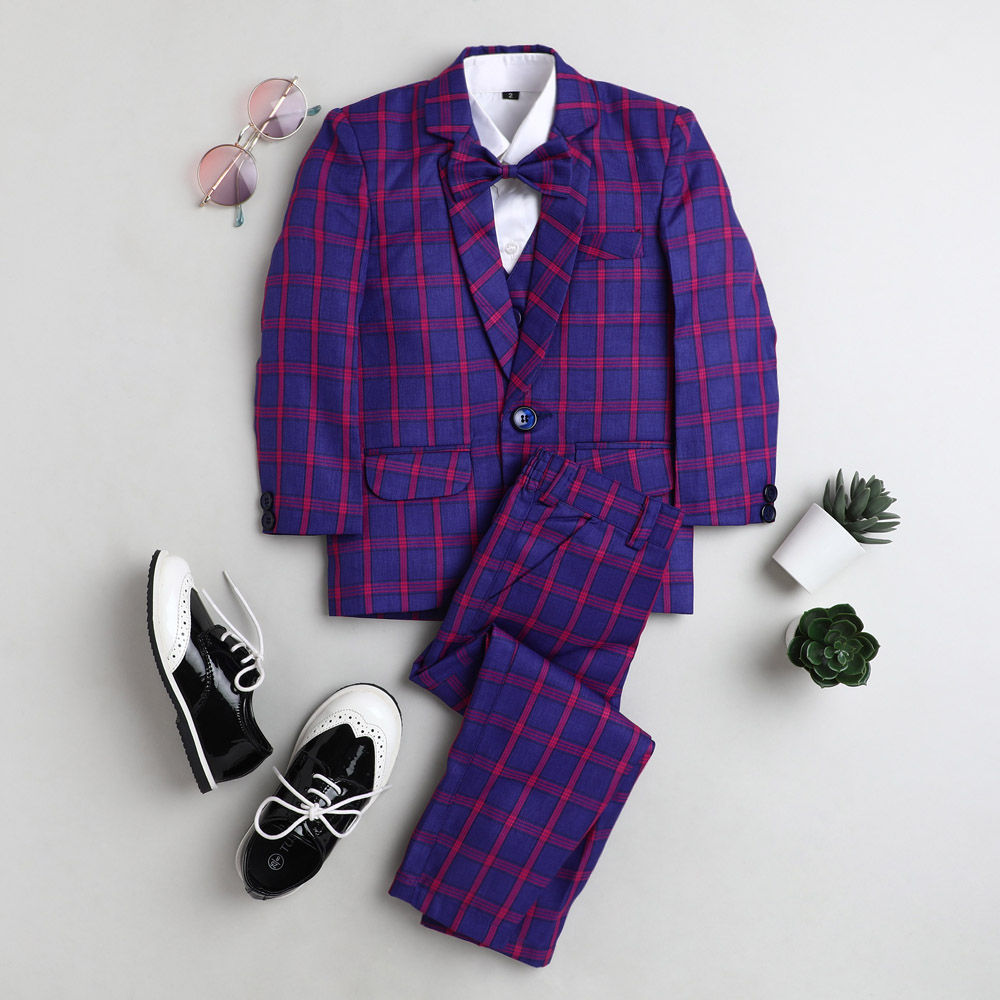 

features material polyester blend the actual product may differ slightly