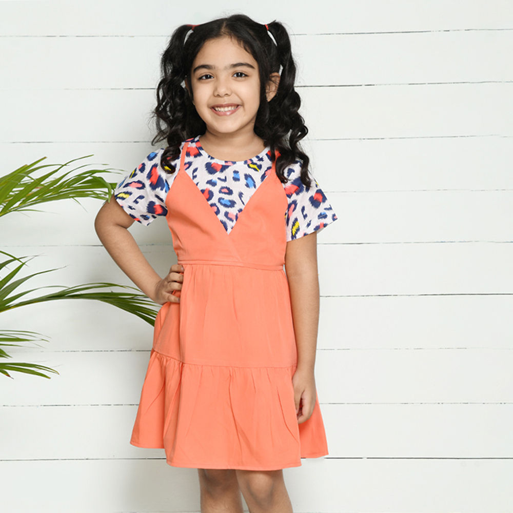 

features material 65 cotton and 35 polyester the actual product