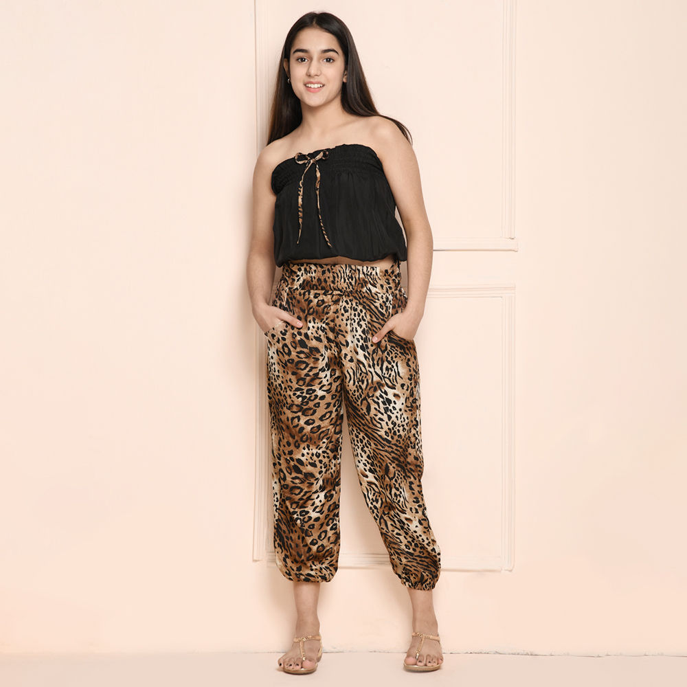 

features material 80 cotton and 20 polyester the actual product