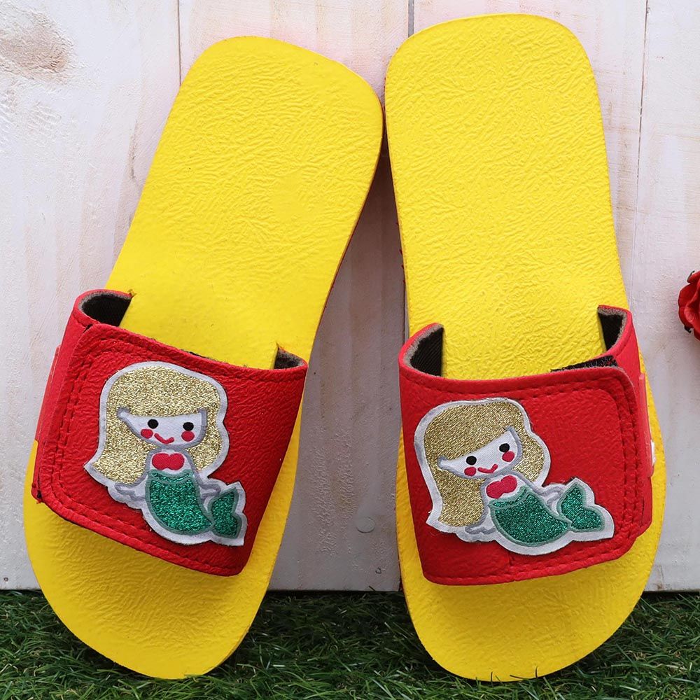 

features upper material synthetic sole material eva the actual product