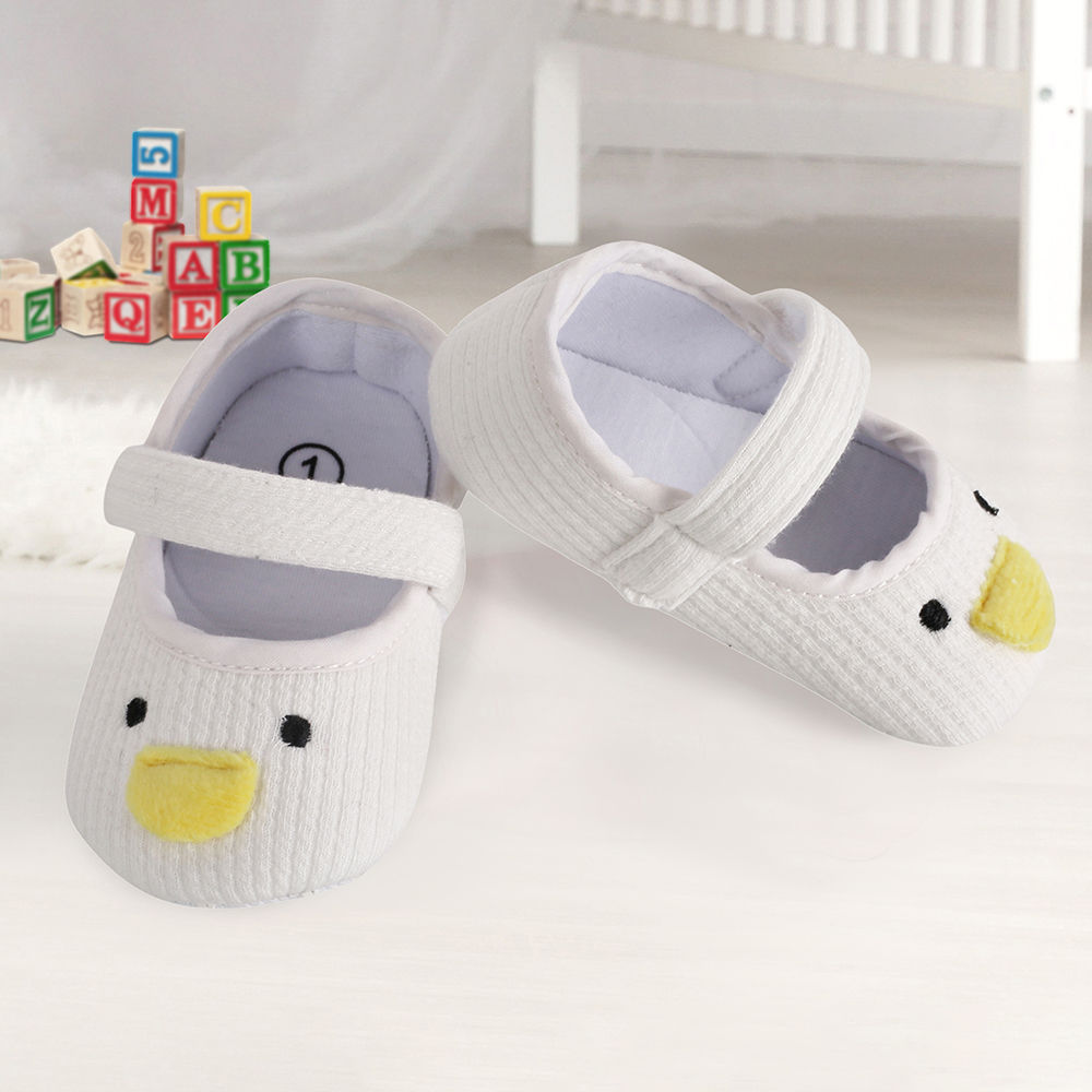 

features upper material canvas the actual product may differ slightly