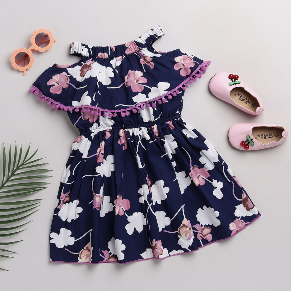 

features material poly cotton fit type slim the actual product