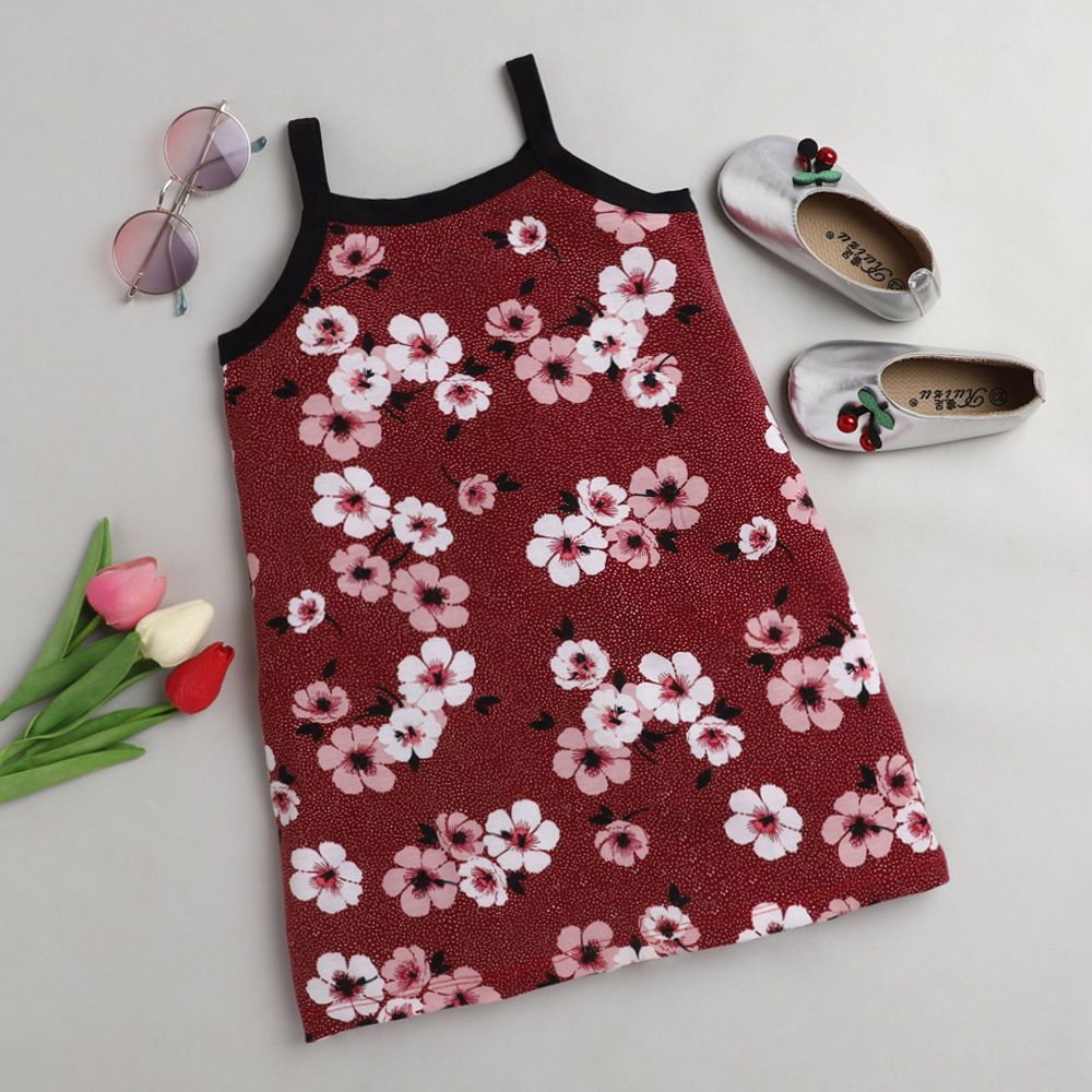 

features material 100 polyester the actual product may differ slightly