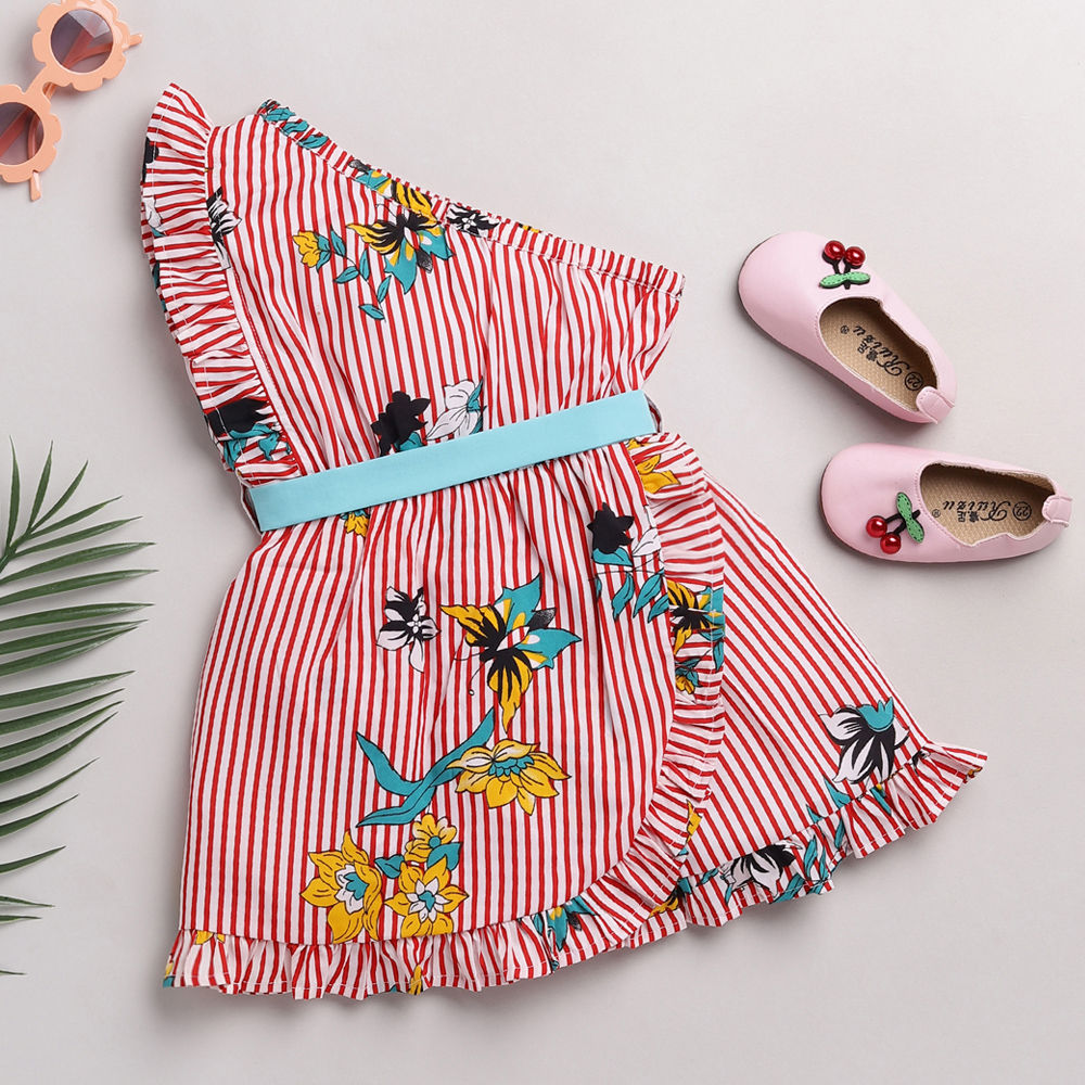 

features material poly cotton fit type slim the actual product