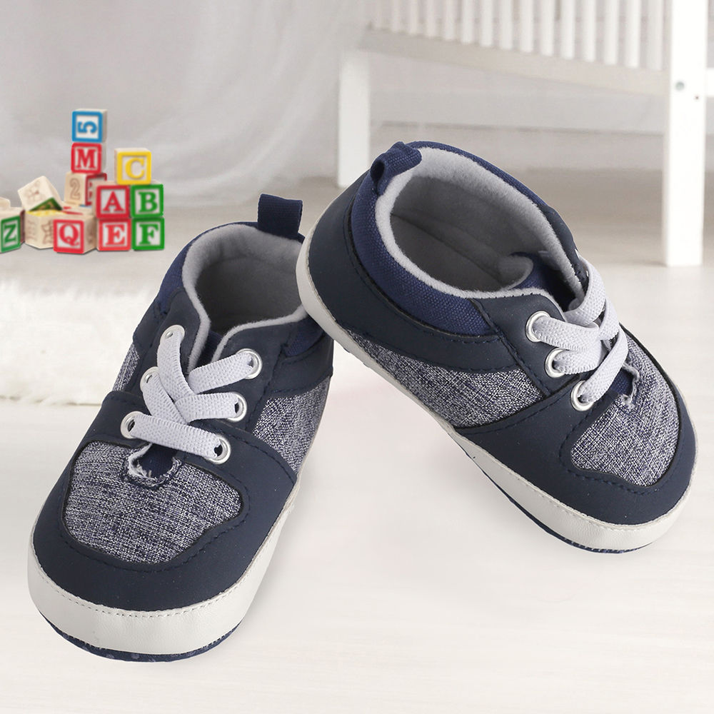 

features upper material canvas the actual product may differ slightly