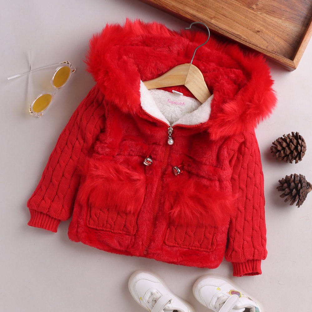 

features material 100 polyester the actual product may differ slightly