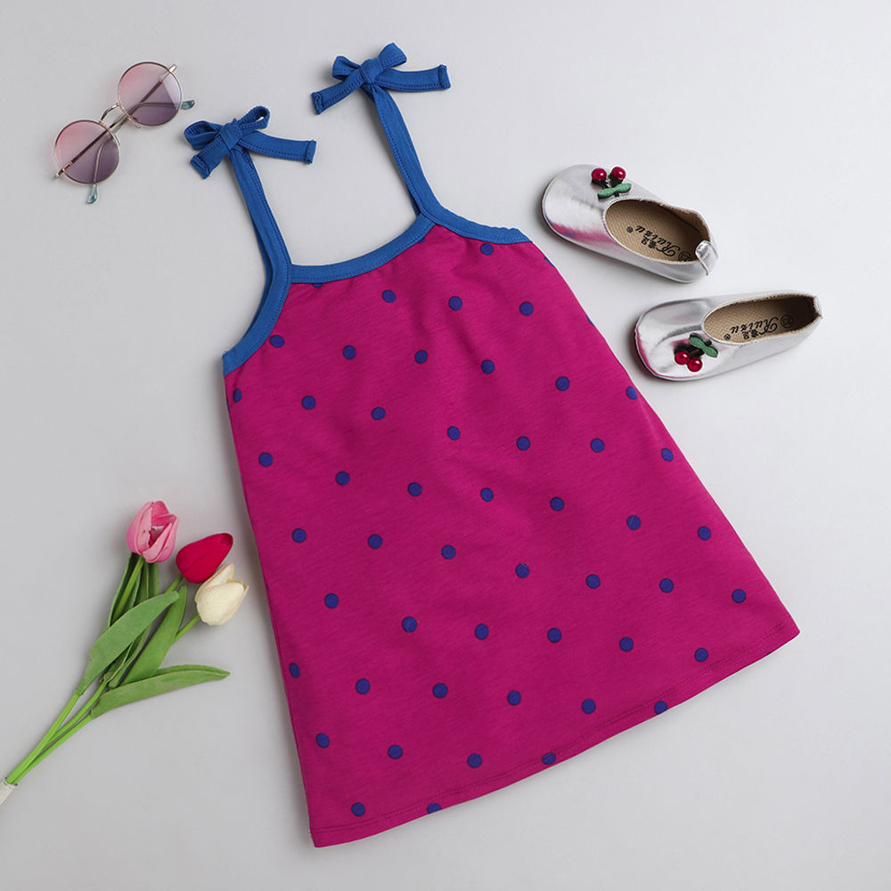 

features material 100 polyester the actual product may differ slightly