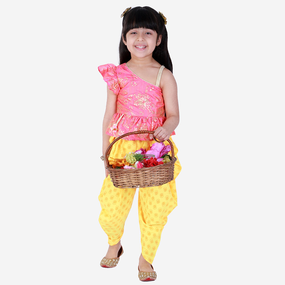 

features material polyester the actual product may differ slightly in