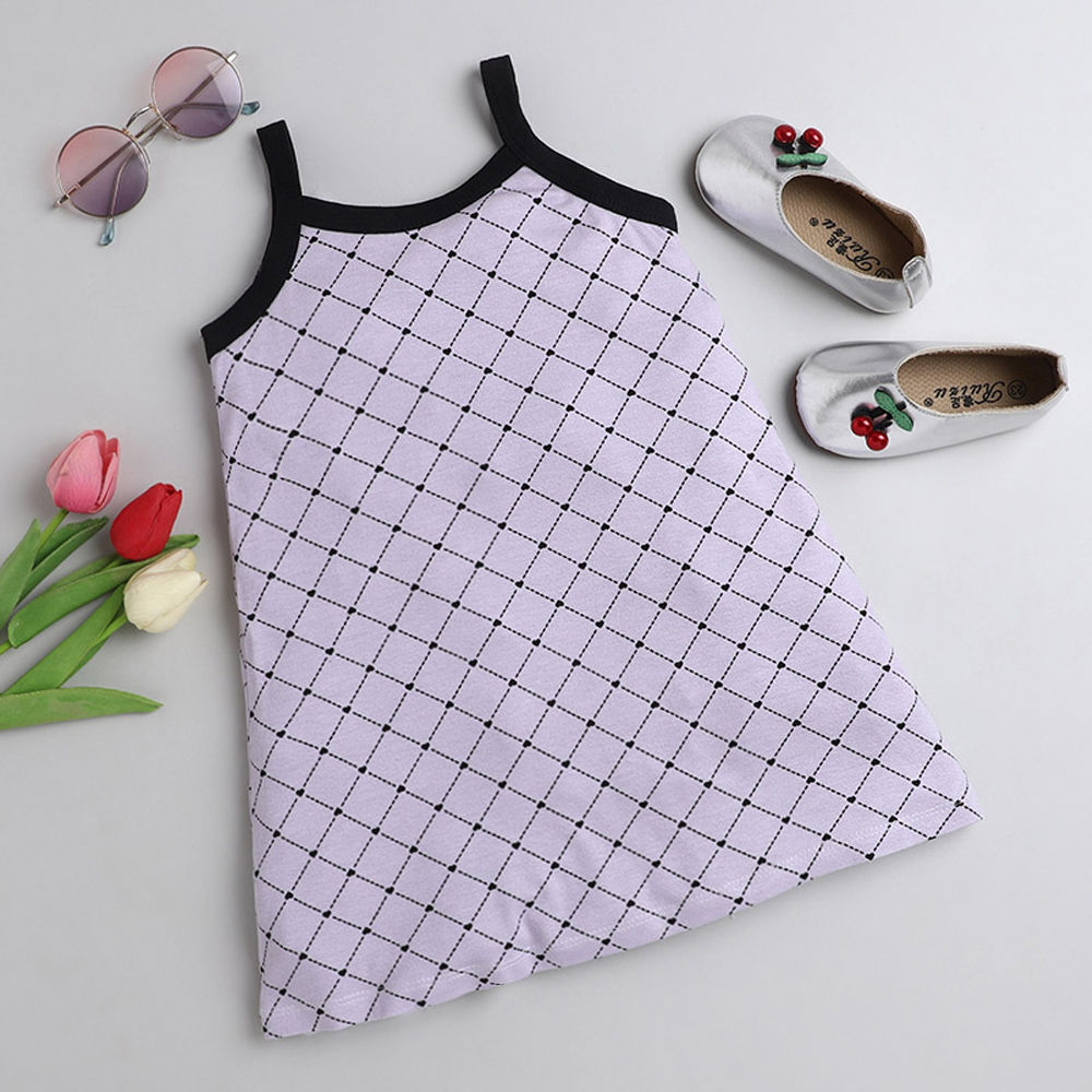 

features material 100 polyester the actual product may differ slightly