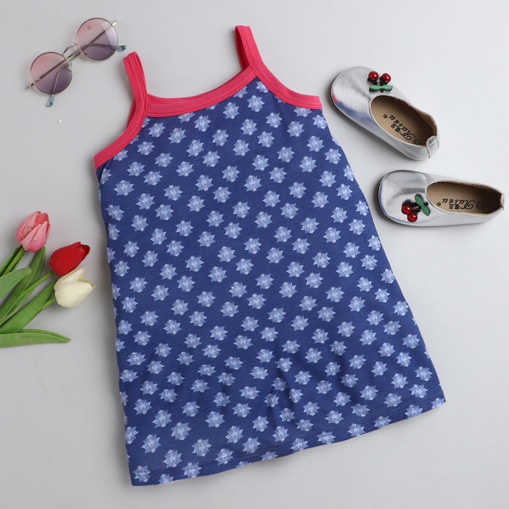 

features material 100 polyester the actual product may differ slightly