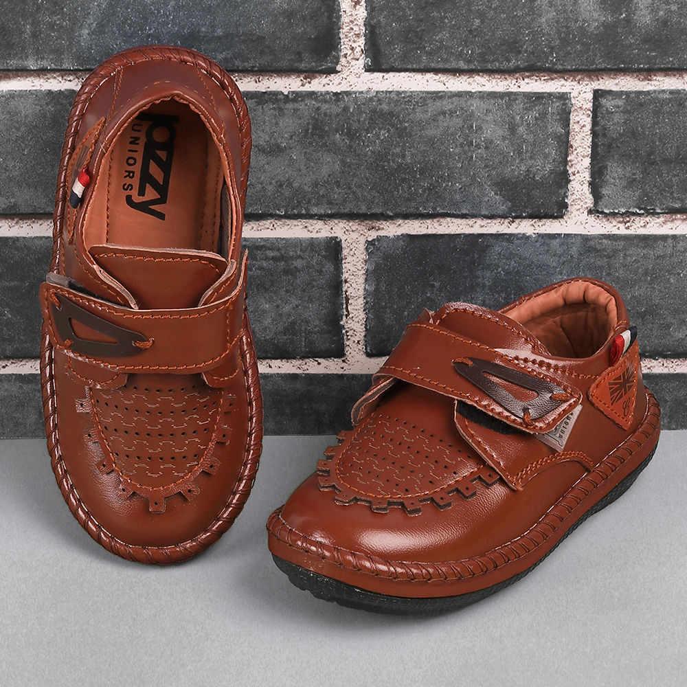 

features upper material 100 canvas sole material 100 pvc the