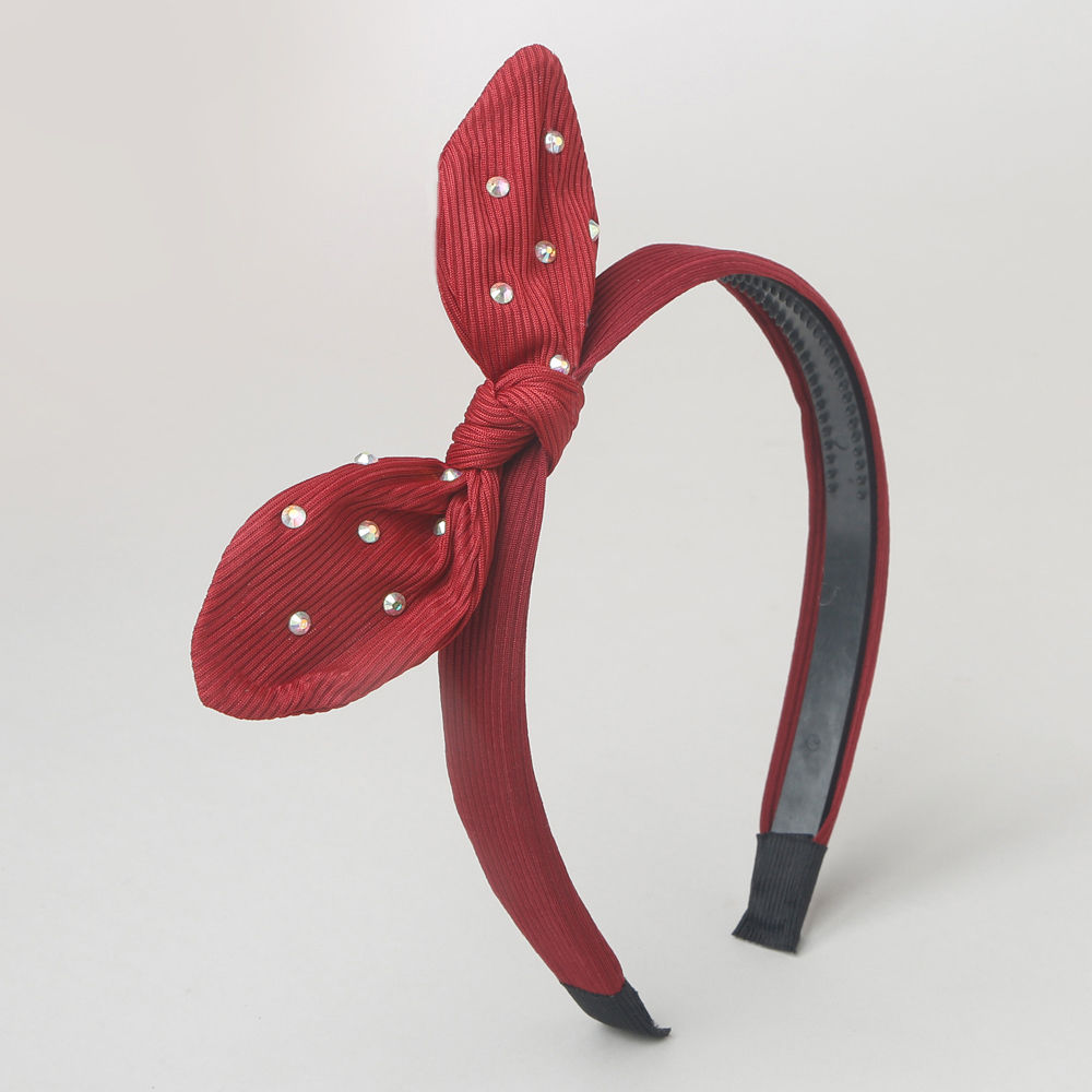 

dress your little girl in this lovely accessories and make