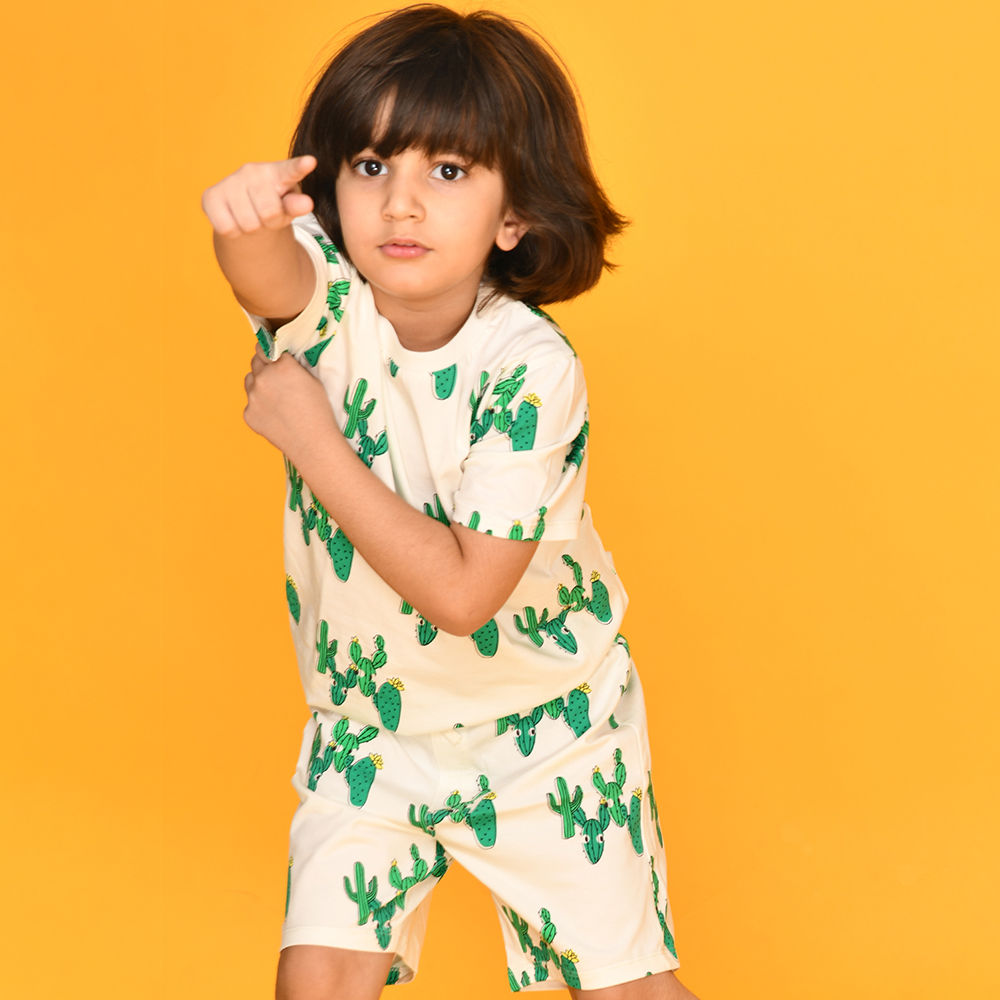 

features material 100 cotton the actual product may differ slightly