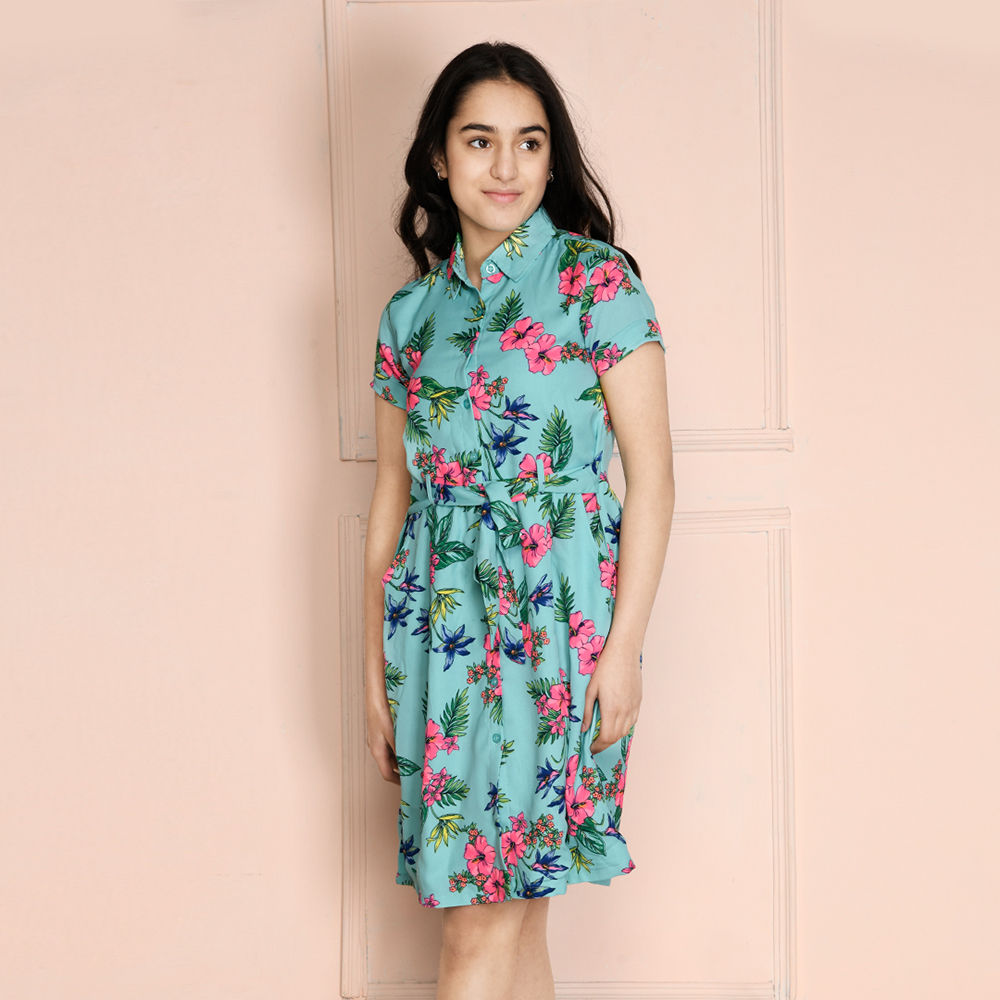 

features material polyester the actual product may differ slightly in