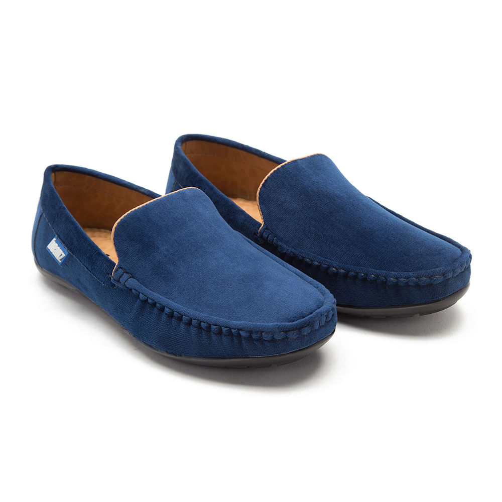 

features upper material fox leather sole material synthetic sole the