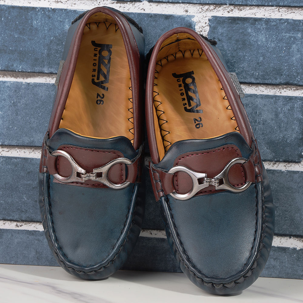 

features upper material 100 canvas sole material 100 pvc the