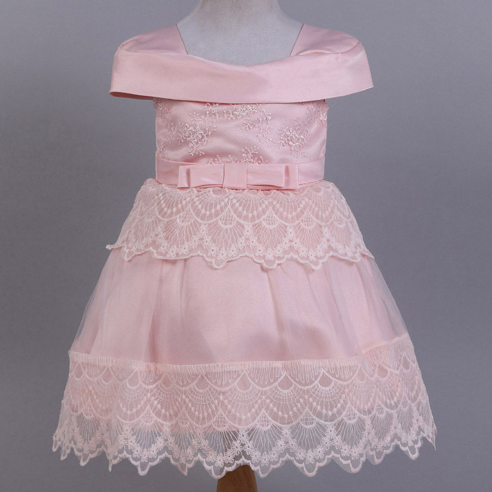 

features material 65 polyester and 35 viscose the actual product