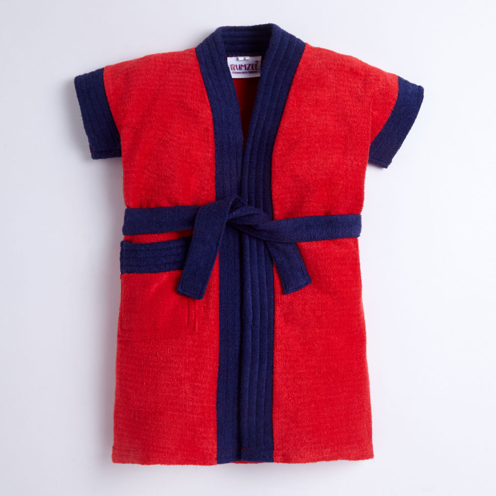

wrapping your baby in warmth and coziness after bath time