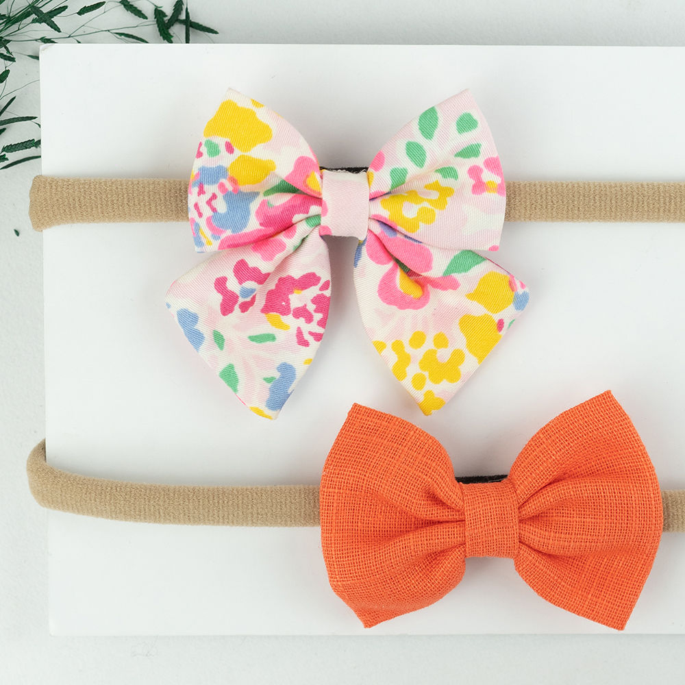 

sweet and simple handmade bow set made out of a