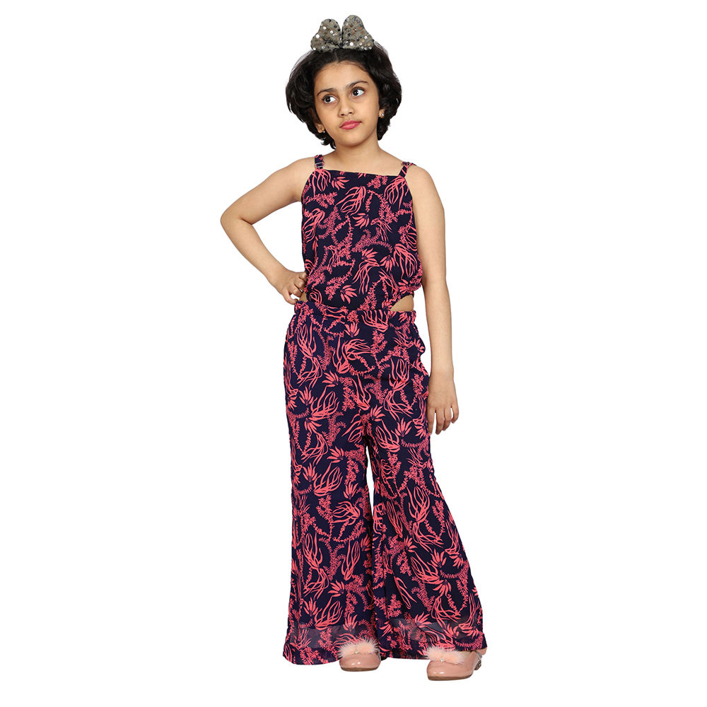 

features material 100 polyester the actual product may differ slightly