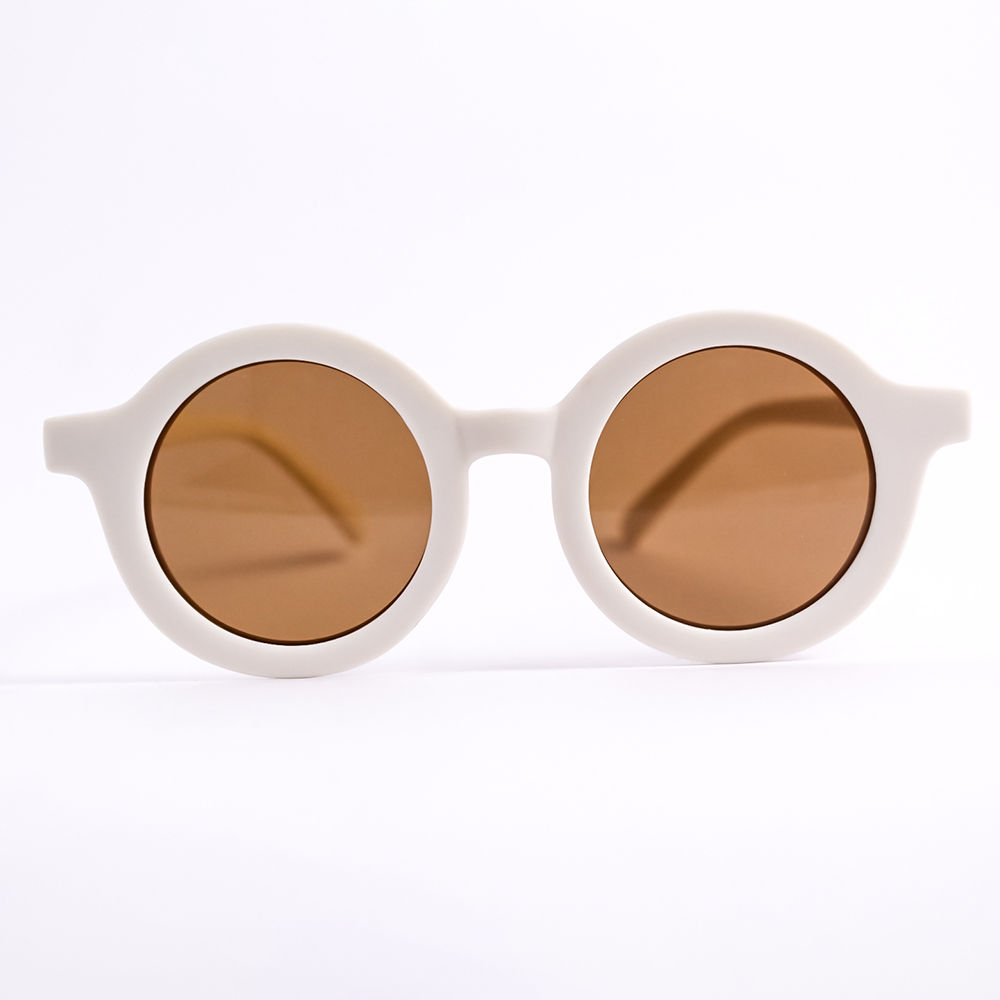 

round sunglass for kids lovingly made out of bpa free