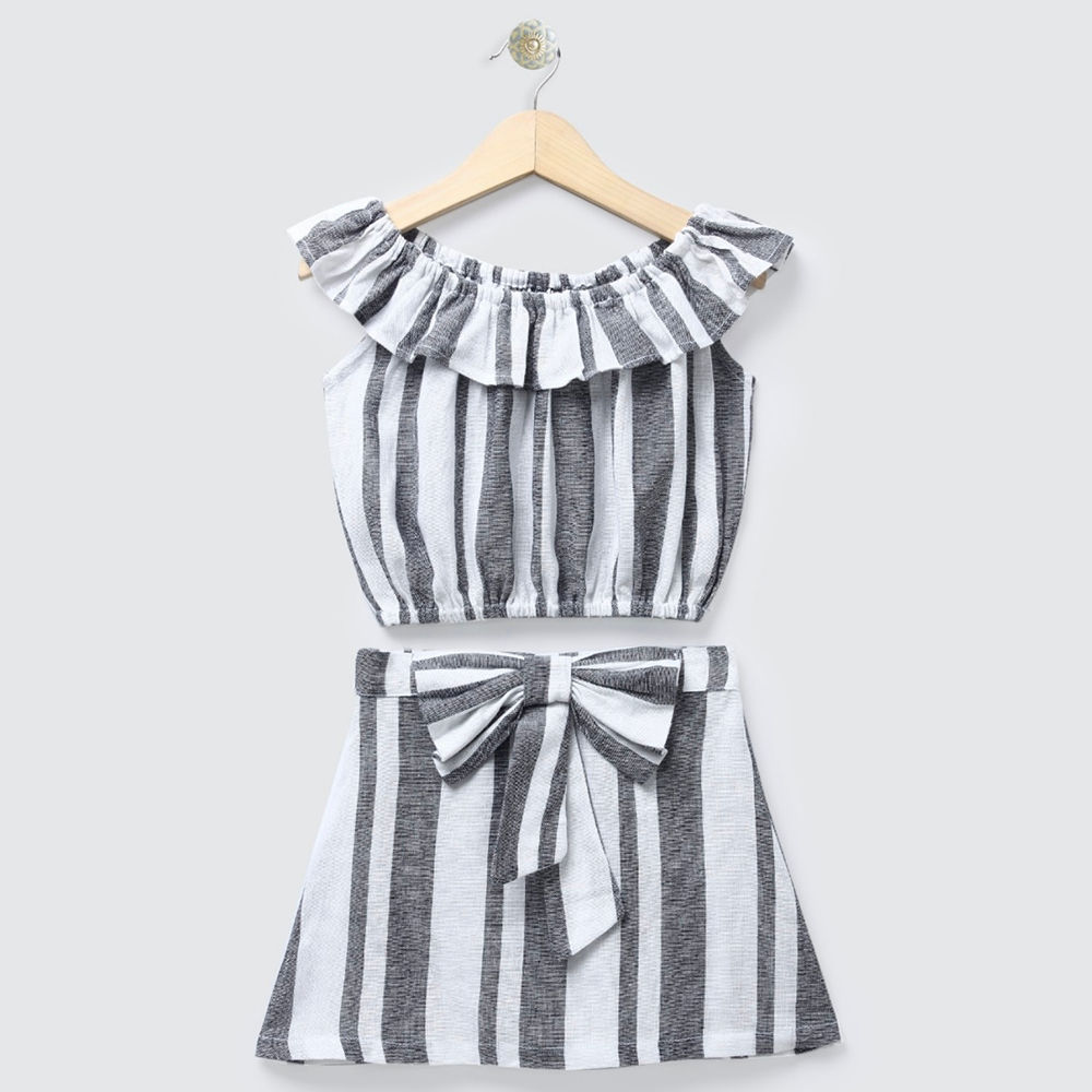 

features material cotton blend the actual product may differ slightly