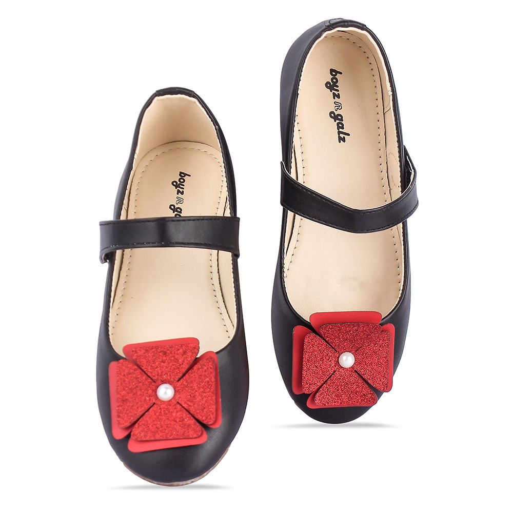 

features material synthetic leather the actual product may differ slightly
