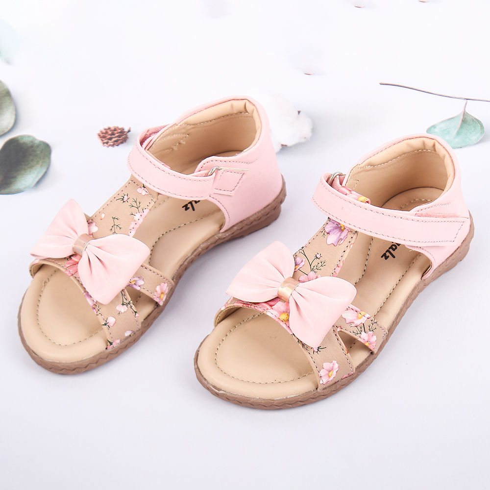 Kids Sandals Stock Photos and Images - 123RF