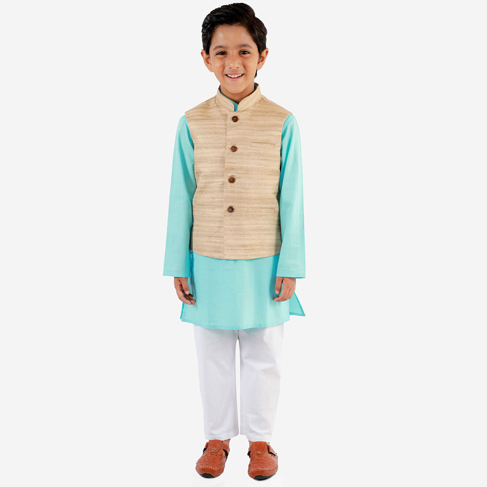 

features material silk the actual product may differ slightly in