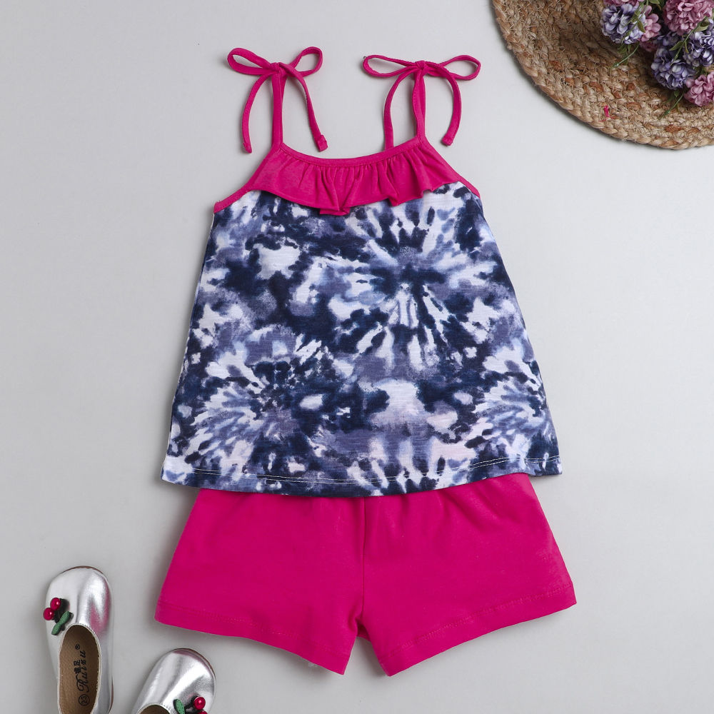 

features material 100 polyester the actual product may differ slightly