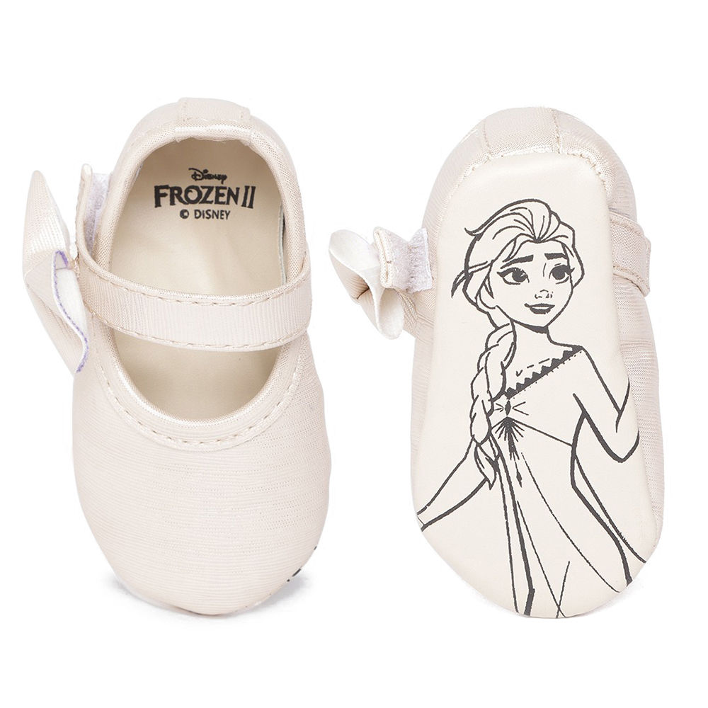 

features upper material fabric sole material fabric the actual product