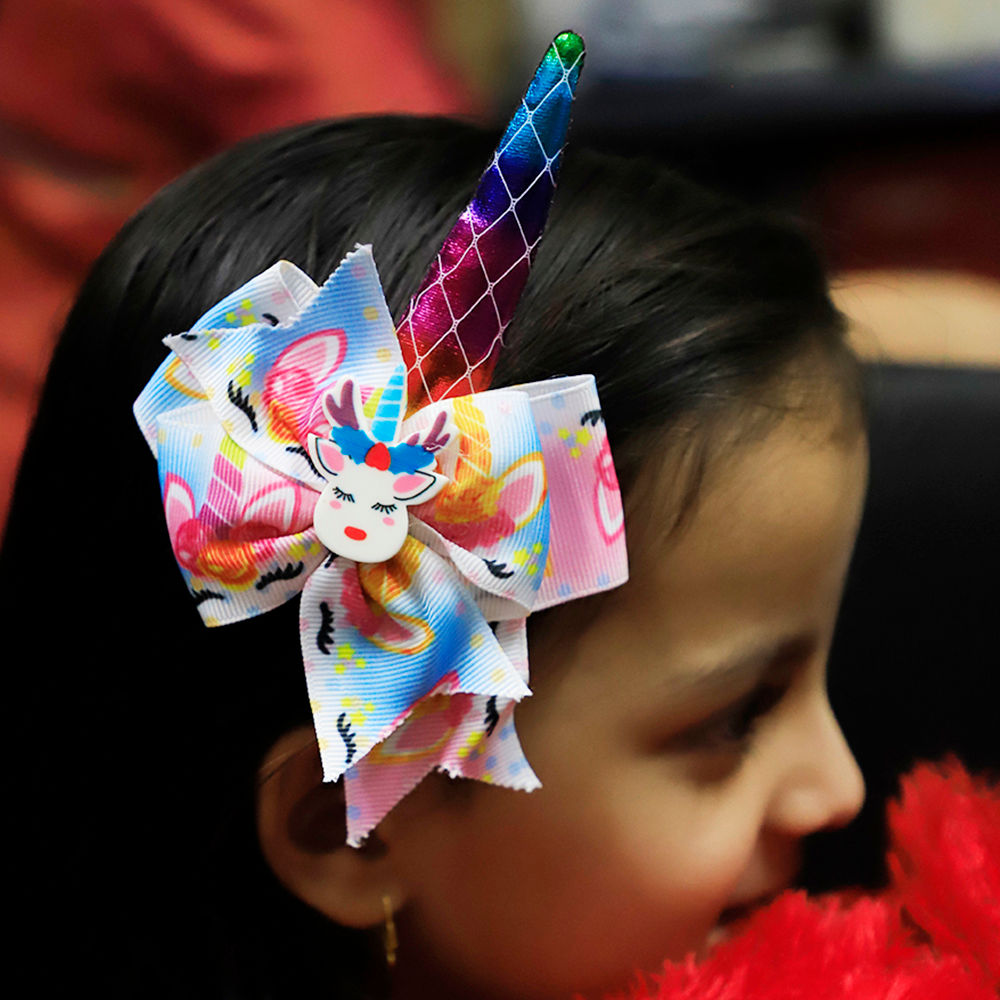 

multi unicorn clip