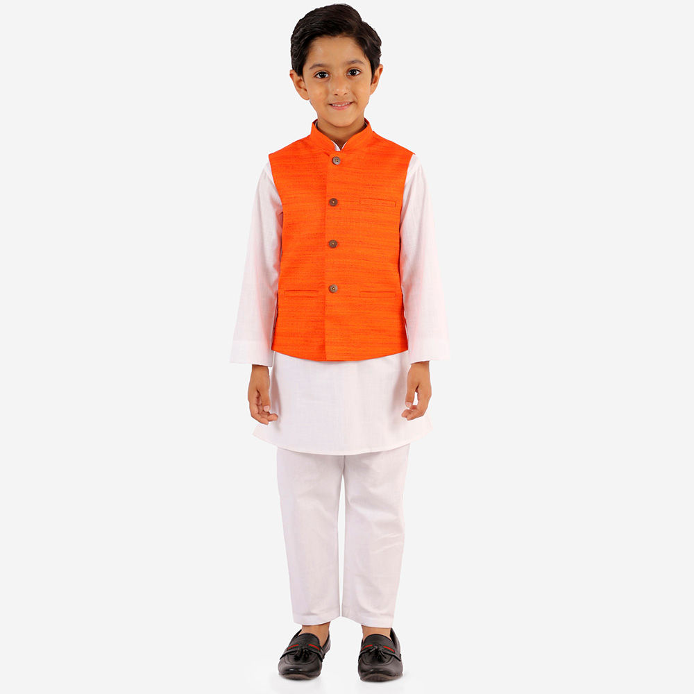 

features material silk the actual product may differ slightly in