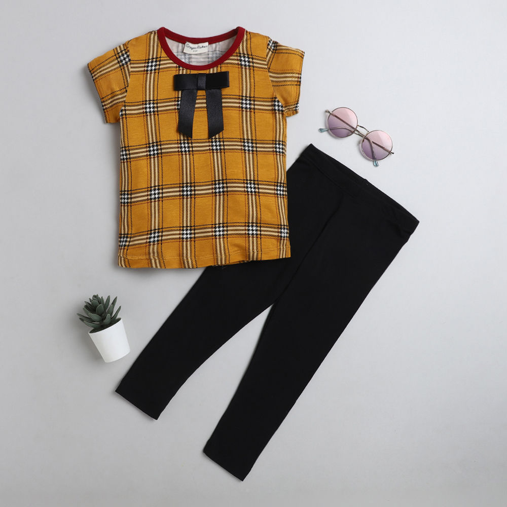 

features material 100 polyester the actual product may differ slightly