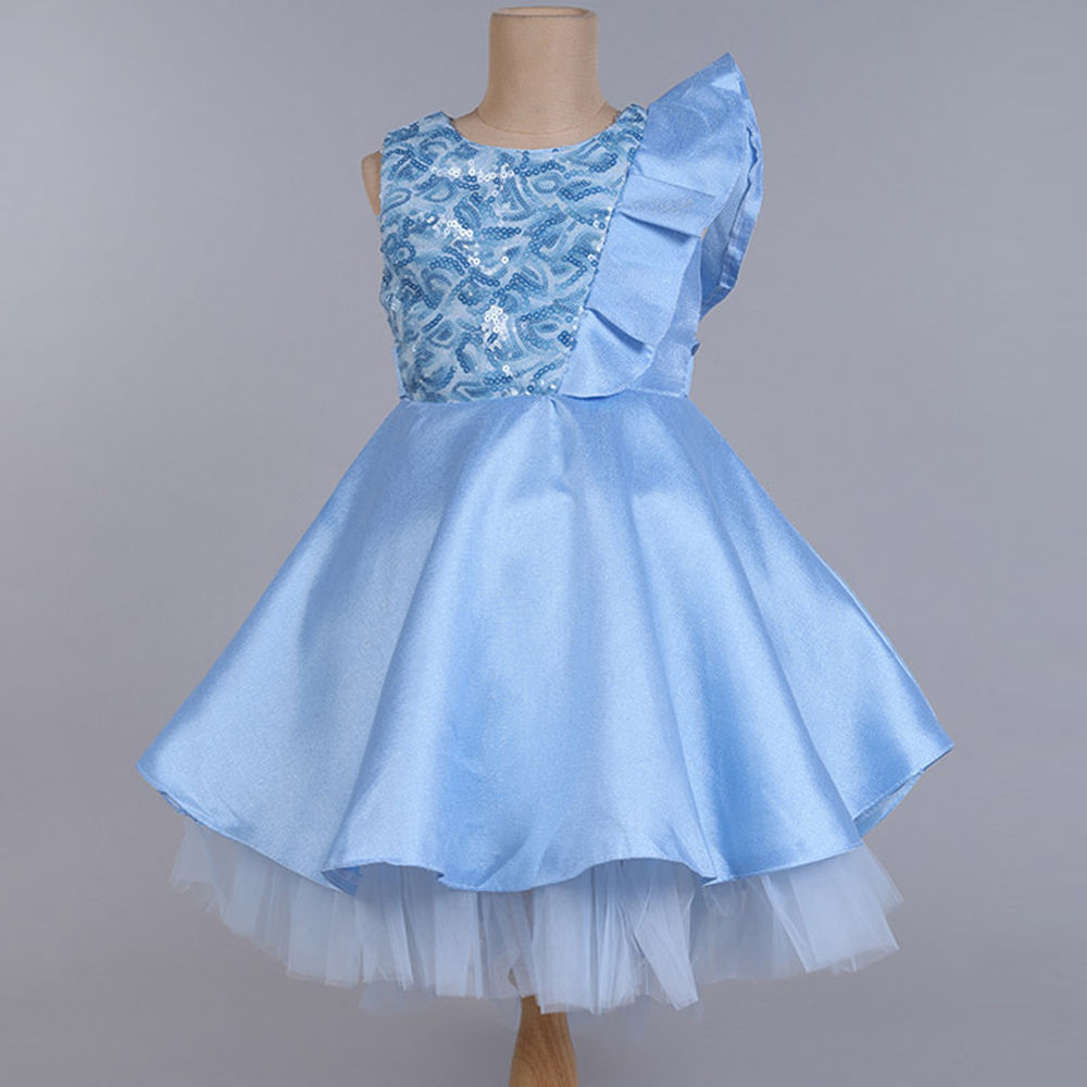 

features material 65 polyester and 35 viscose the actual product