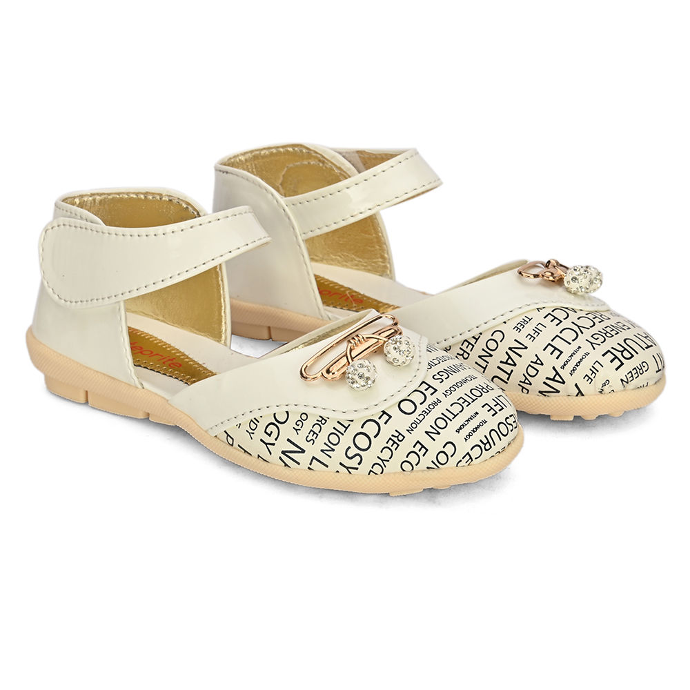 

features material synthetic leather the actual product may differ slightly